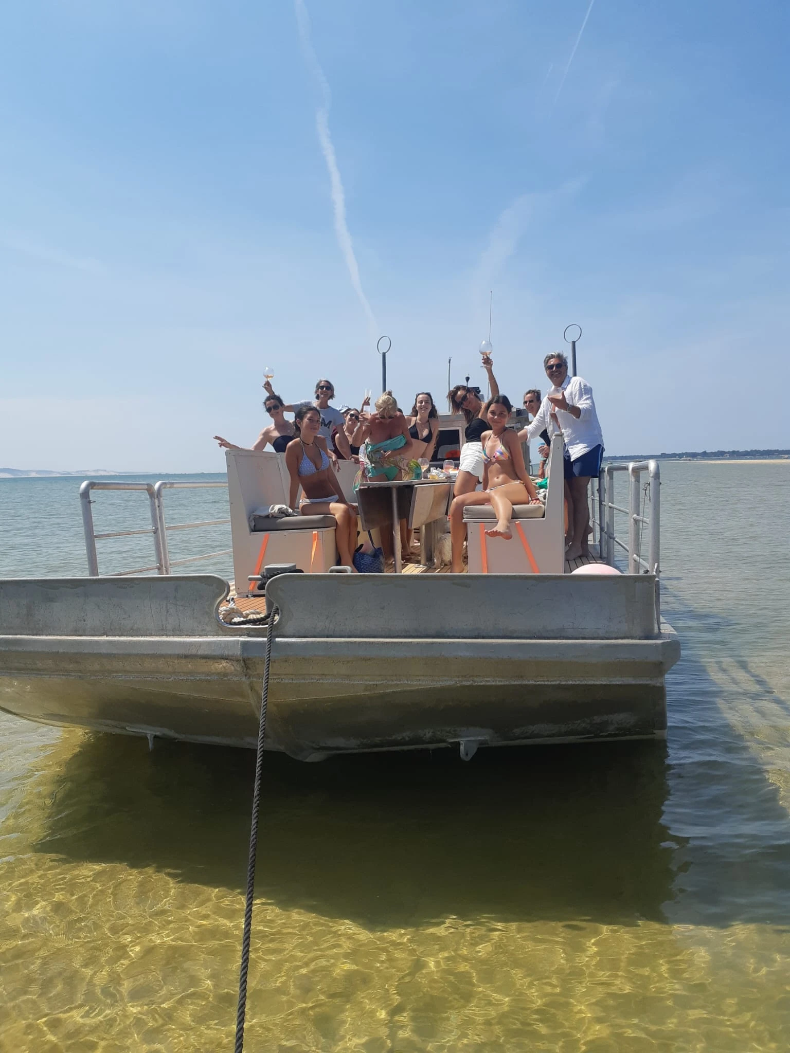Groupe sur bateau sourires - Arca Ferret balade en bateau - Bassin d'Arcachon